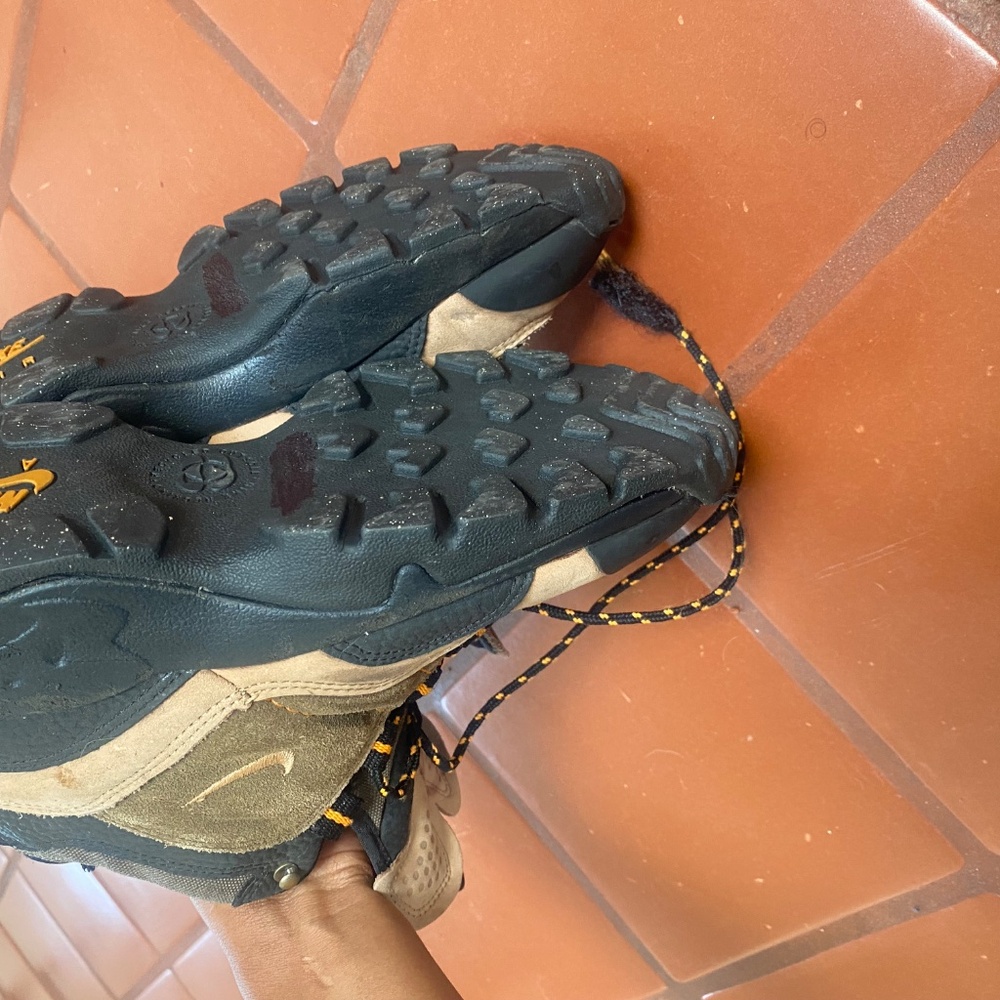 Nike Air Hiking Boots - Picture 9 of 11